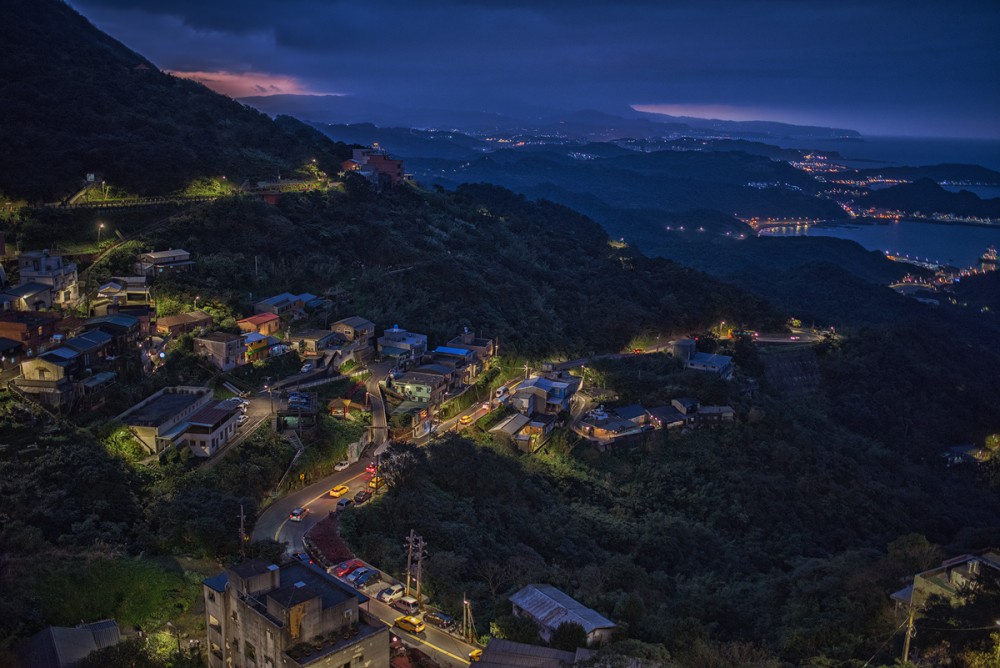 Chiufen at night