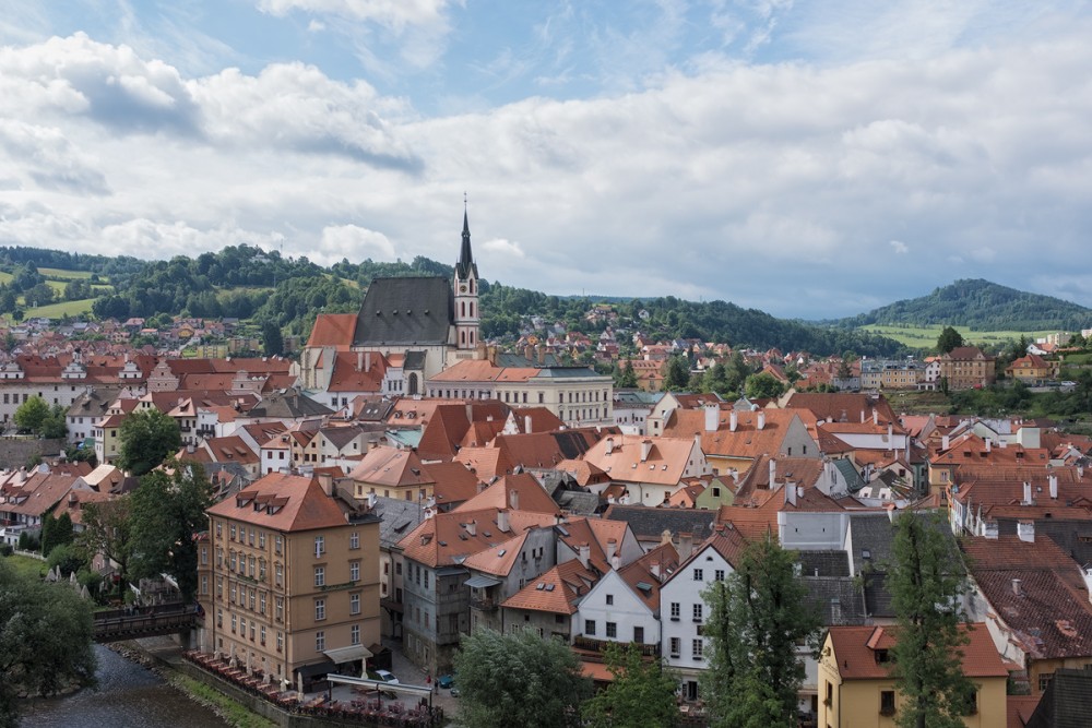 Blick auf die Stadt mit St.Vitus-Kirche vom Schloss aus