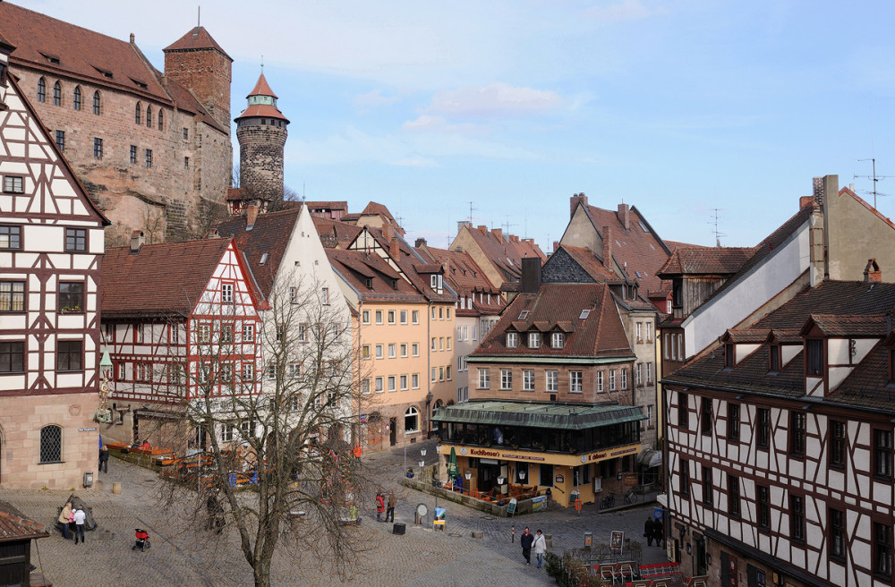 Nürnberg Burgblick von der Mauer über den Dürerplatz