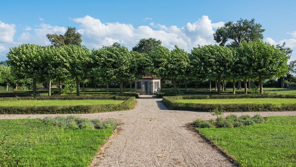 Schloß Neunhof Park