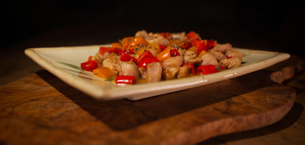 Hühnchen mit Paprika und Chilli 01