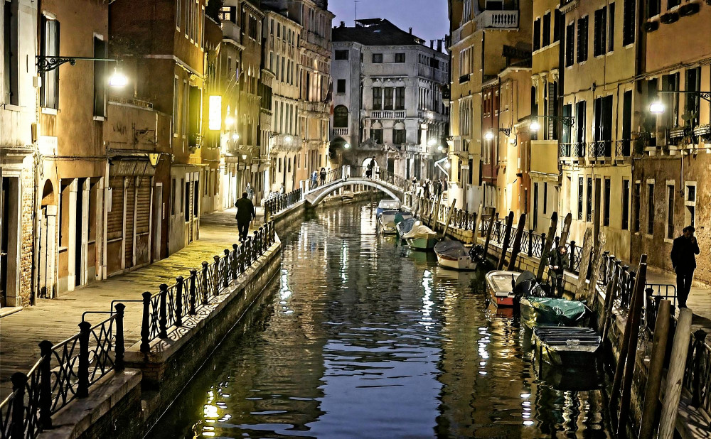 VG_500_3723_on1-2000.jpg