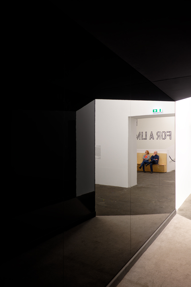 Berlin 2025 - Hamburger Bahnhof, Betrachtung