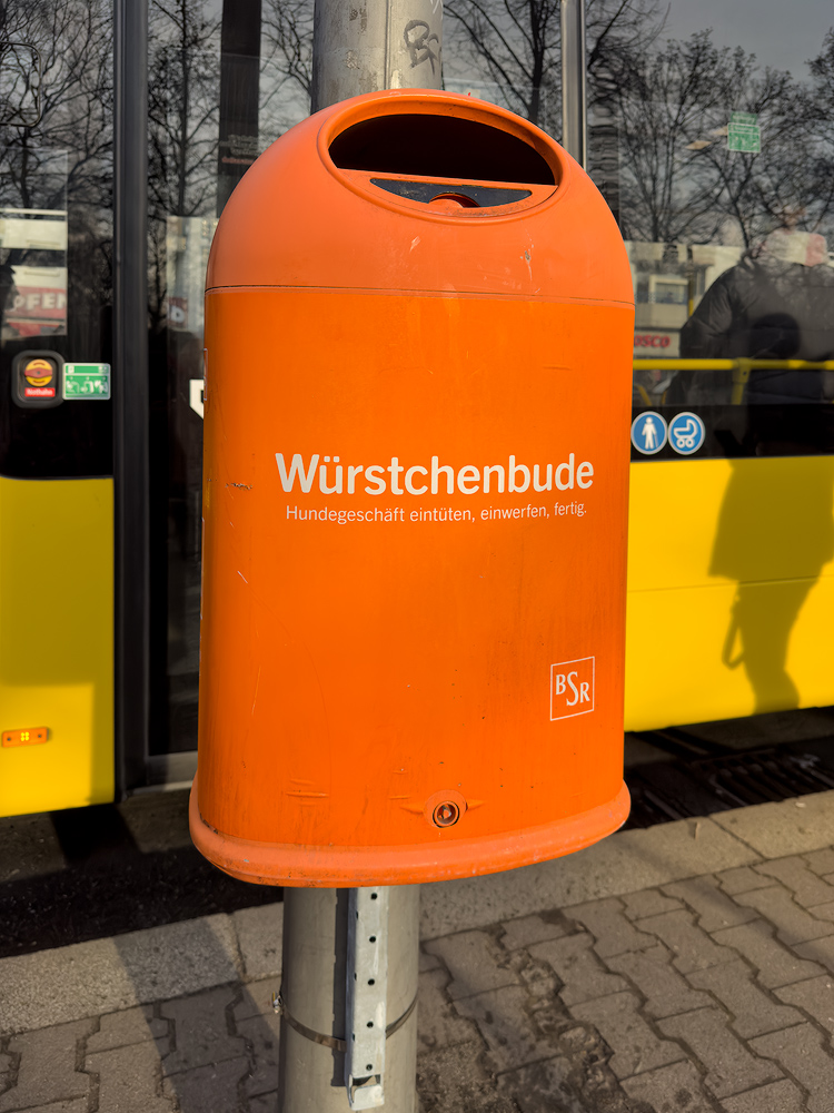Berlin 2025-Abfalleimer 03